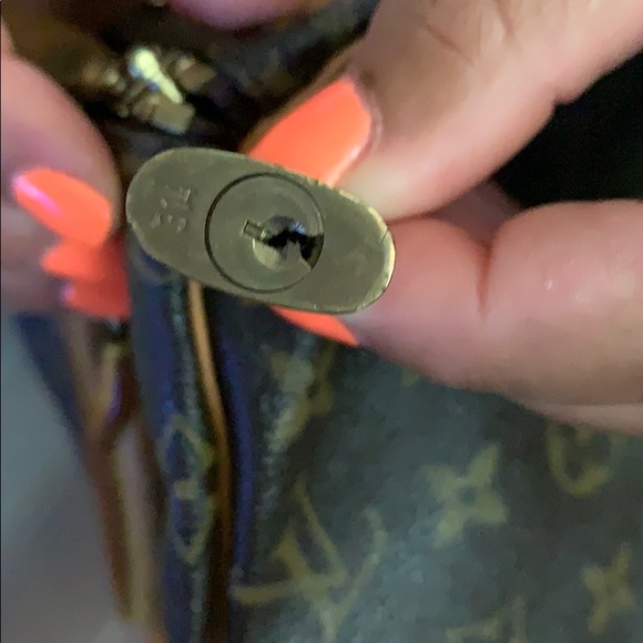 Louis Vuitton Speedy 25 Bag - Picture 3 of 8